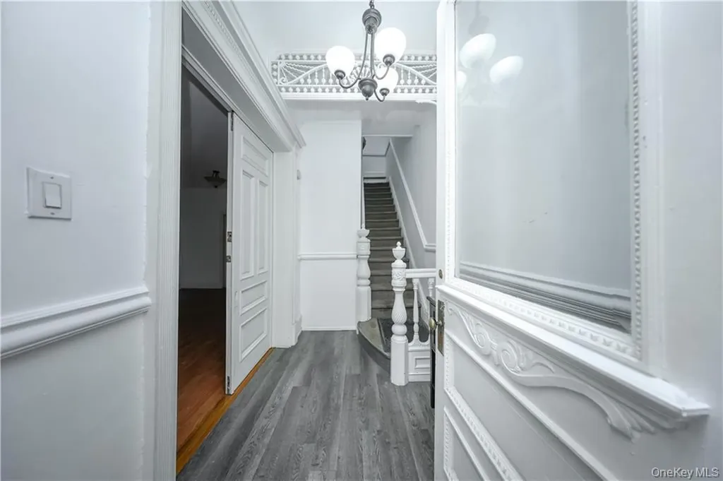 435 55th Street Brooklyn NY 11220