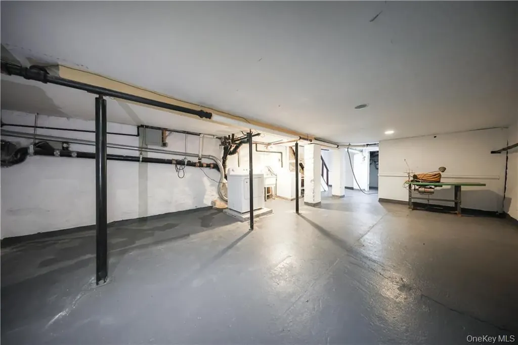 435 55th Street Brooklyn NY 11220
