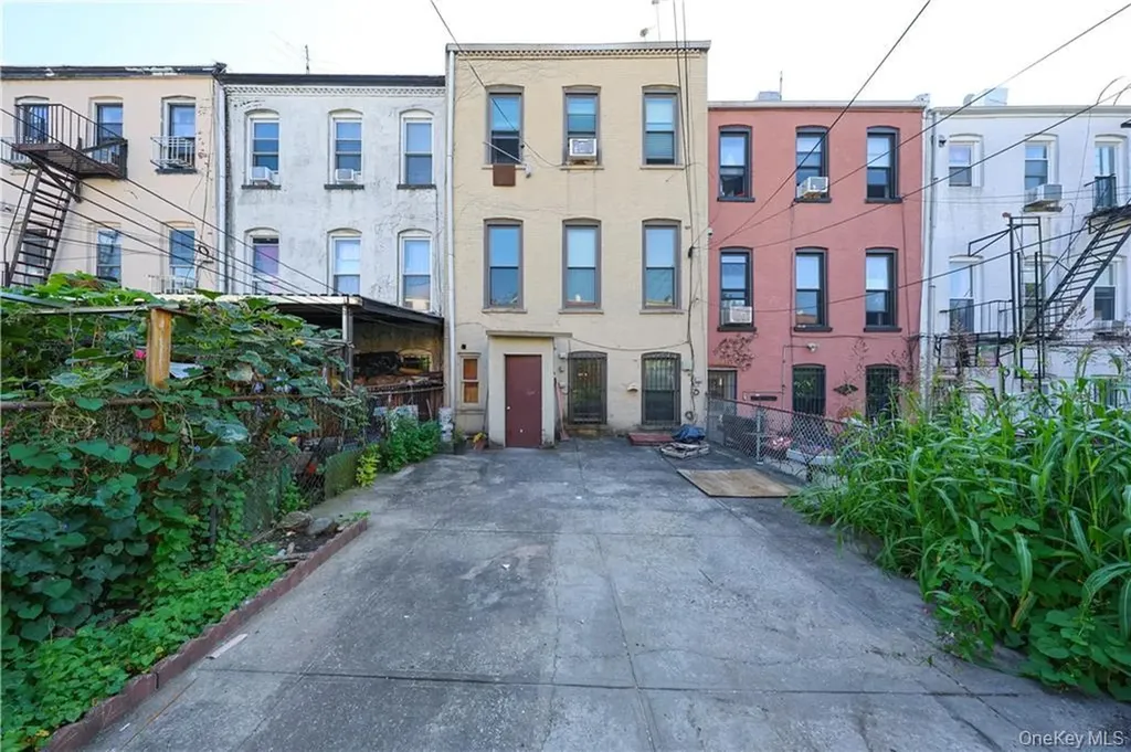 435 55th Street Brooklyn NY 11220