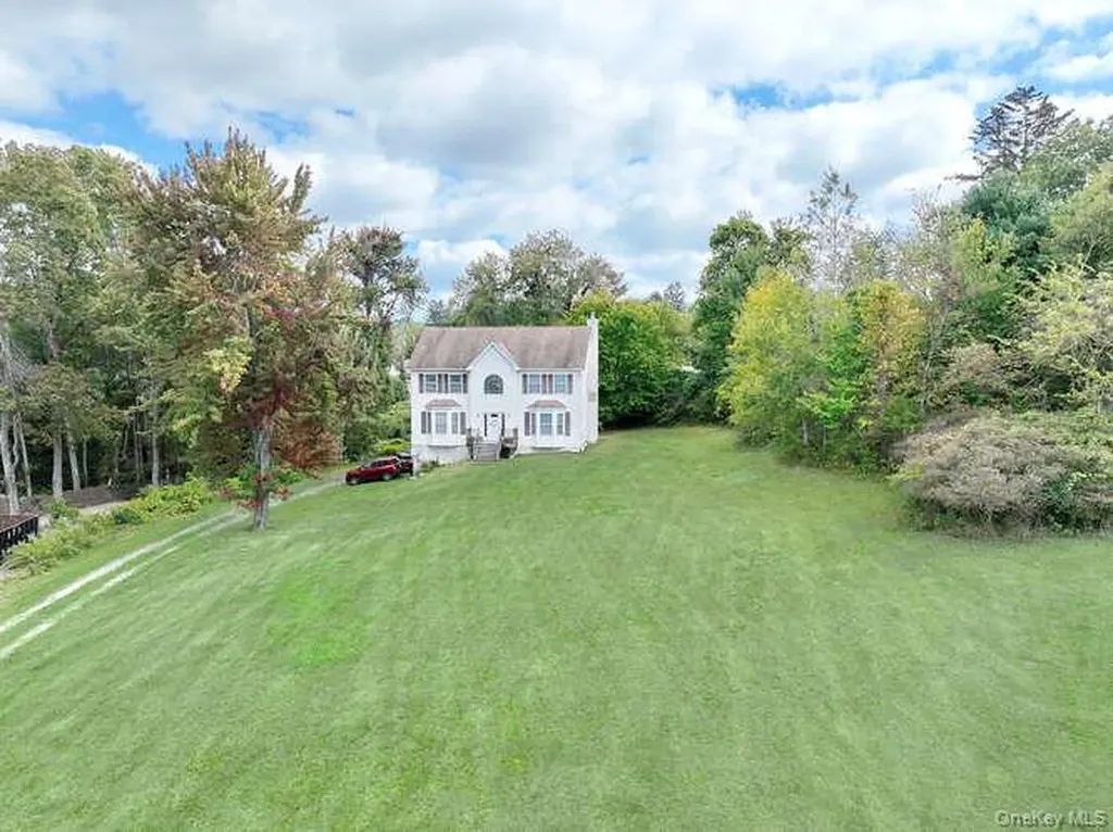 4 Cameron Place Wallkill NY 12589