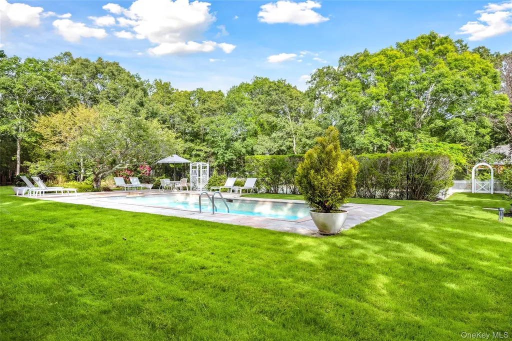 30 Pheasant Run Quogue NY 11959
