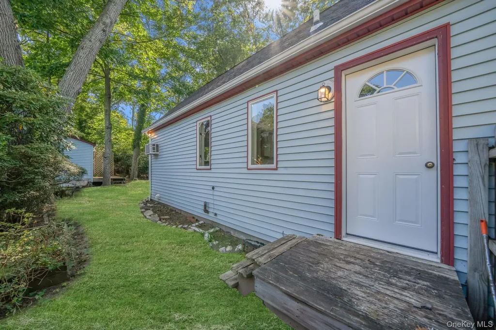 60 Hawthorne Road Rocky Point NY 11778