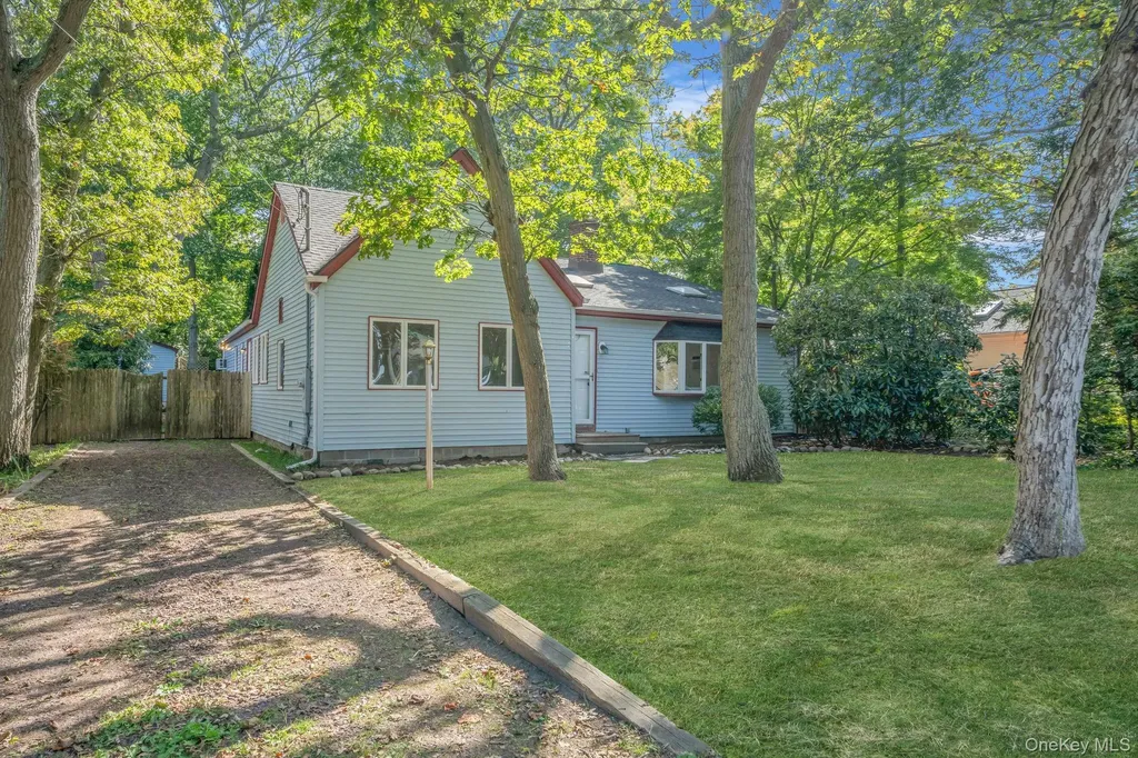 60 Hawthorne Road Rocky Point NY 11778