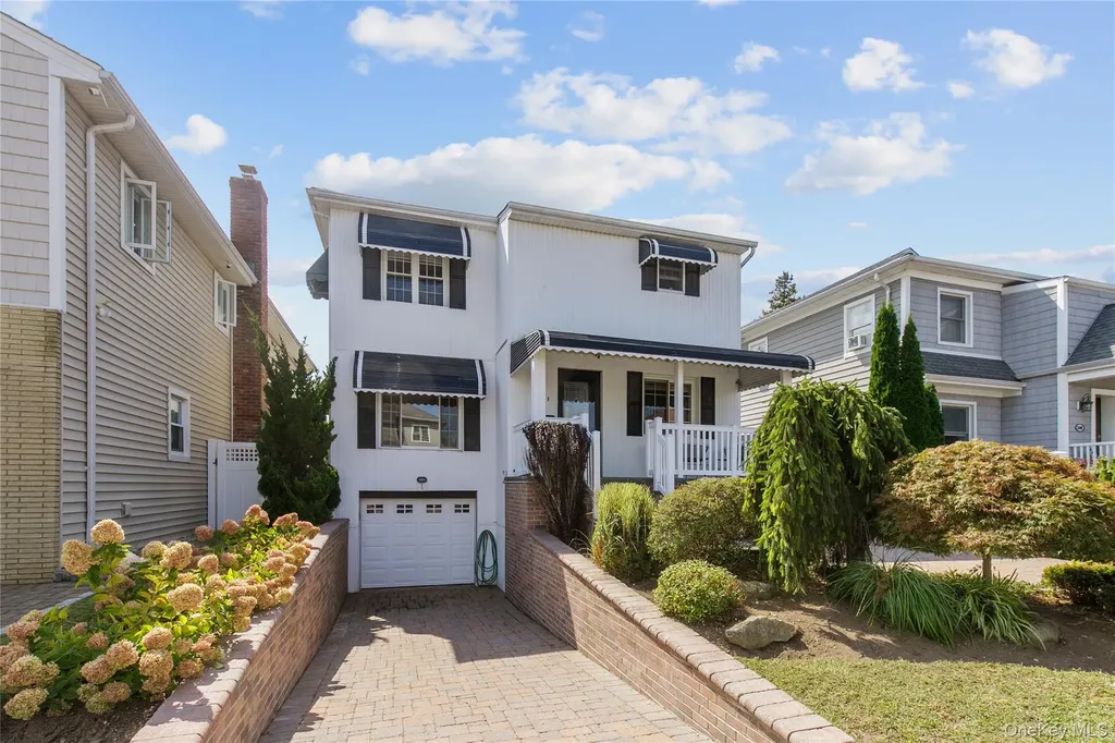 548 E State Street Long Beach NY 11561