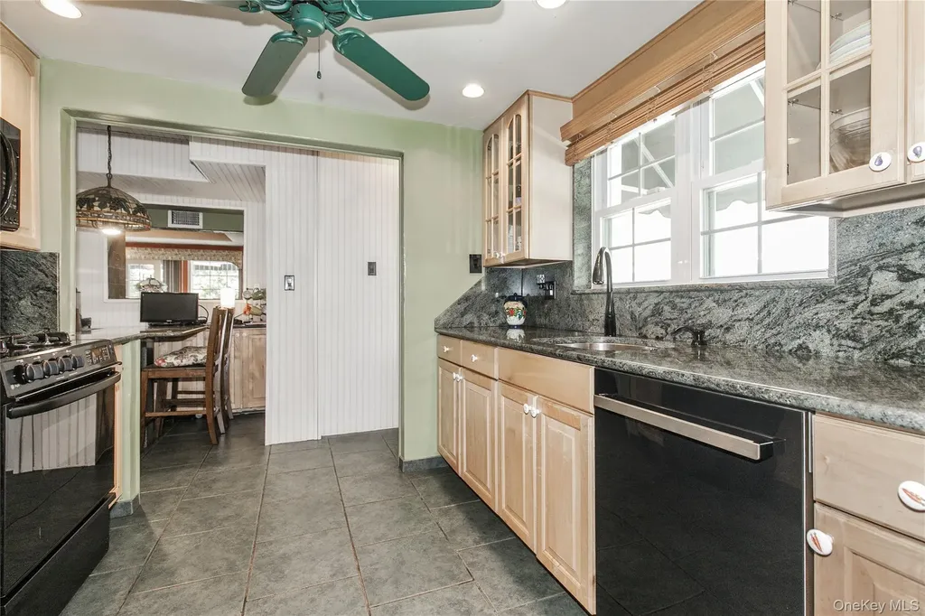 548 E State Street Long Beach NY 11561