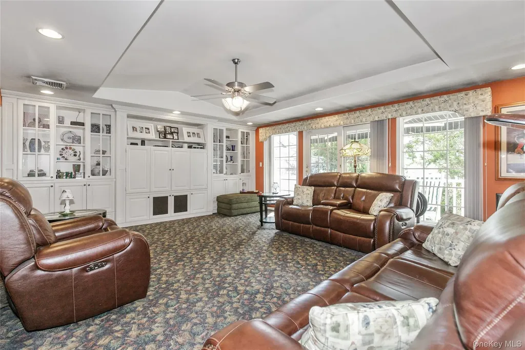 548 E State Street Long Beach NY 11561