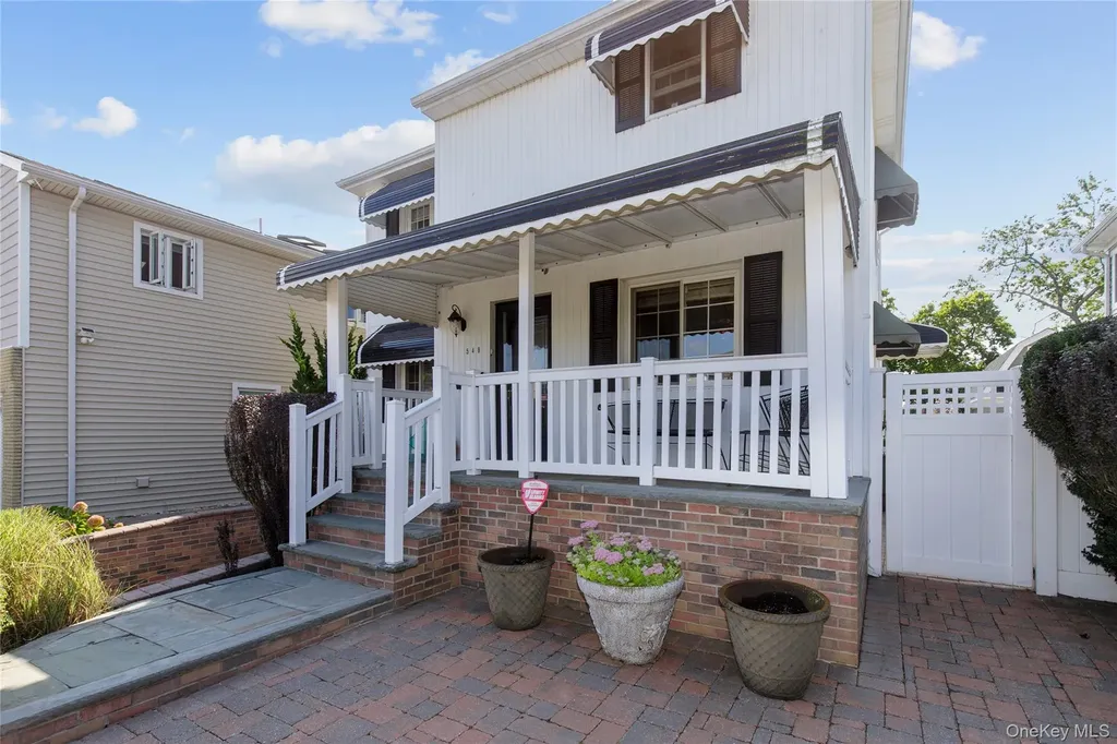 548 E State Street Long Beach NY 11561