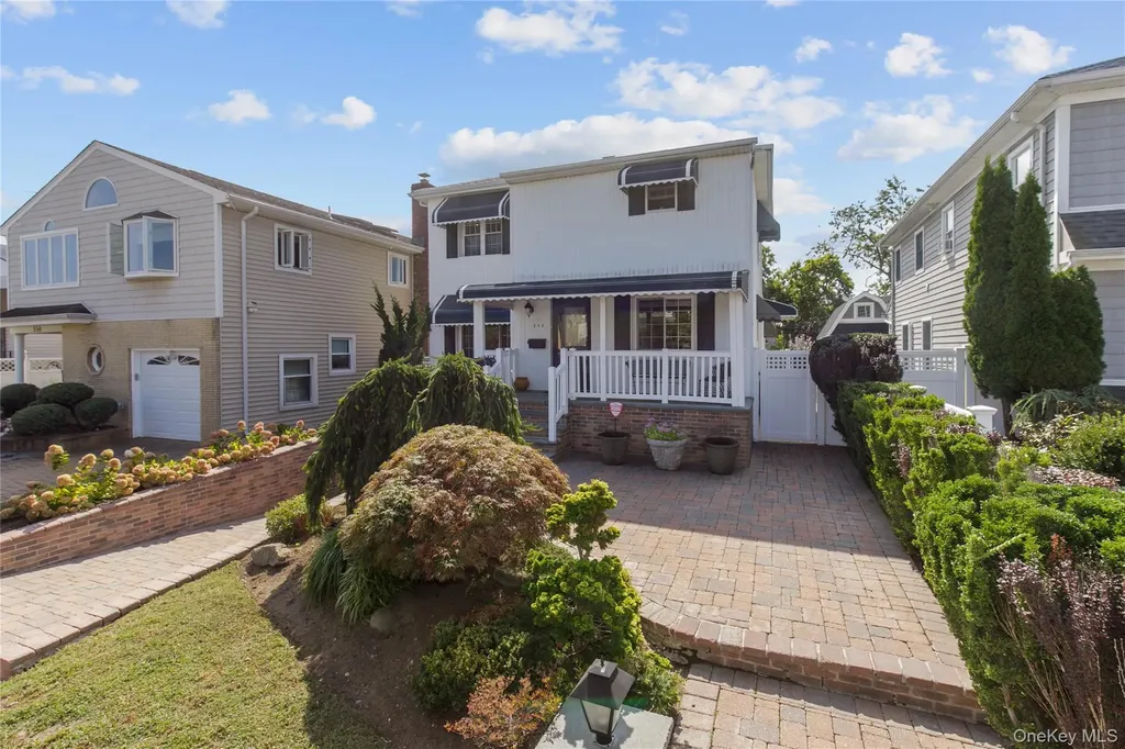 548 E State Street Long Beach NY 11561