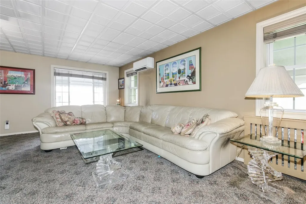 548 E State Street Long Beach NY 11561
