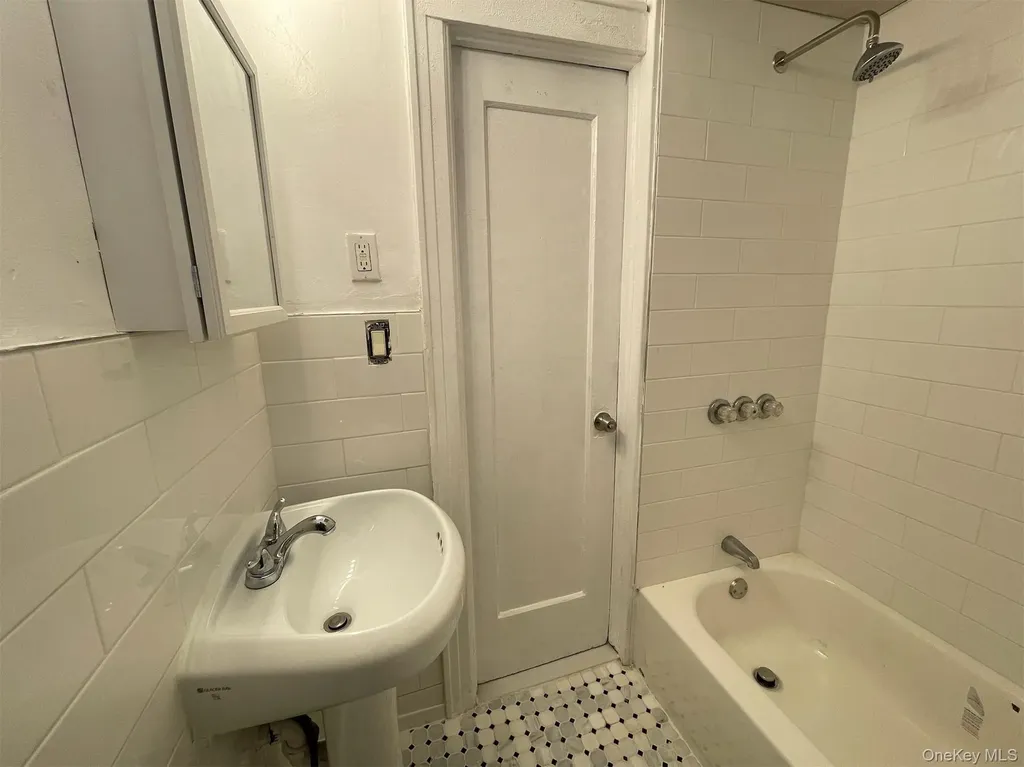 3238 Wilson Avenue Bronx NY 10469