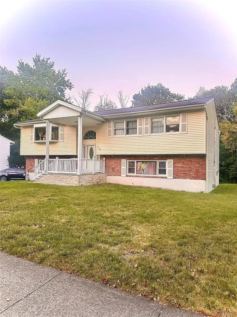 123 Rockland Lane Spring Valley NY 10977