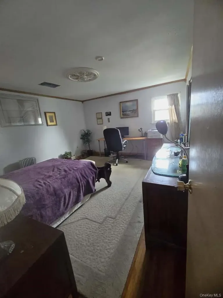 542 Hemlock Drive Cedarhurst NY 11516