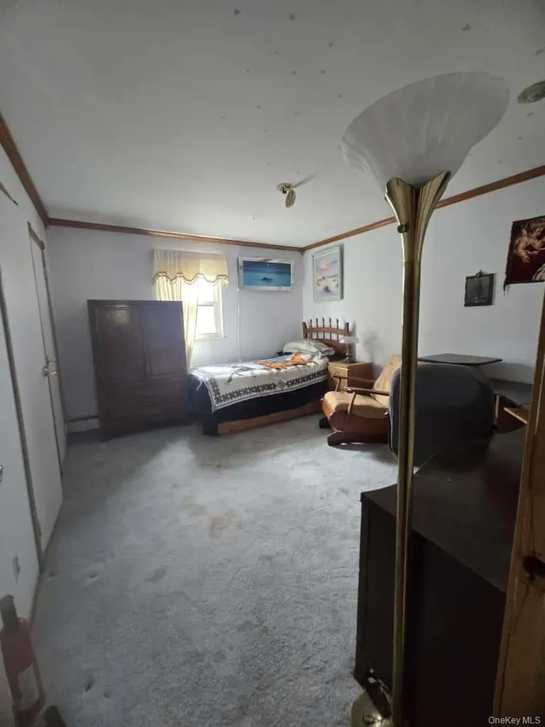 542 Hemlock Drive Cedarhurst NY 11516