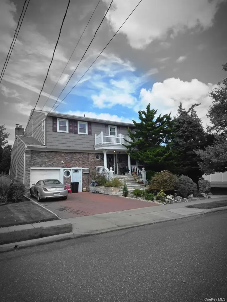 542 Hemlock Drive Cedarhurst NY 11516