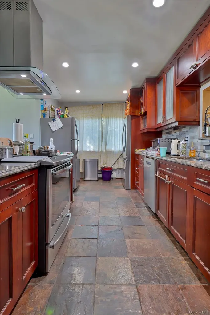 102 Branch Avenue Central Islip NY 11722