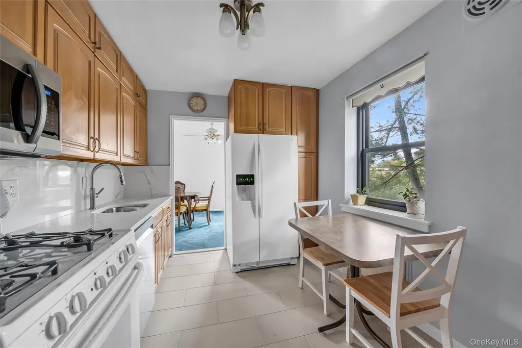 50 Brompton Road Great Neck NY 11021