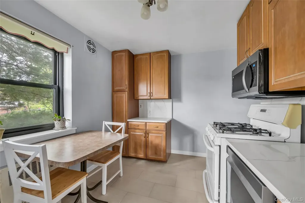 50 Brompton Road Great Neck NY 11021