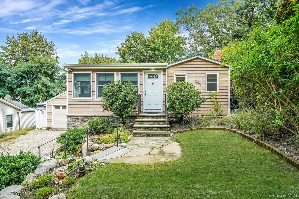 29 Diana Road Rocky Point NY 11778