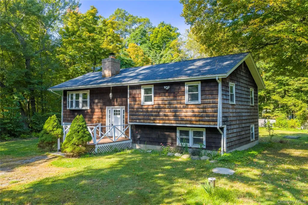 96 Lakeview Drive Pawling NY 12564