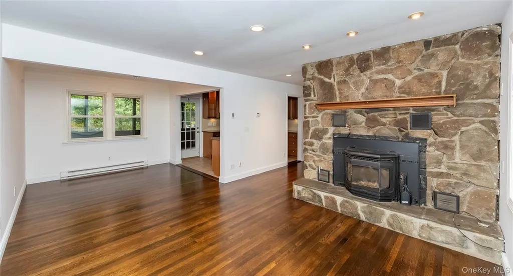 96 Lakeview Drive Pawling NY 12564