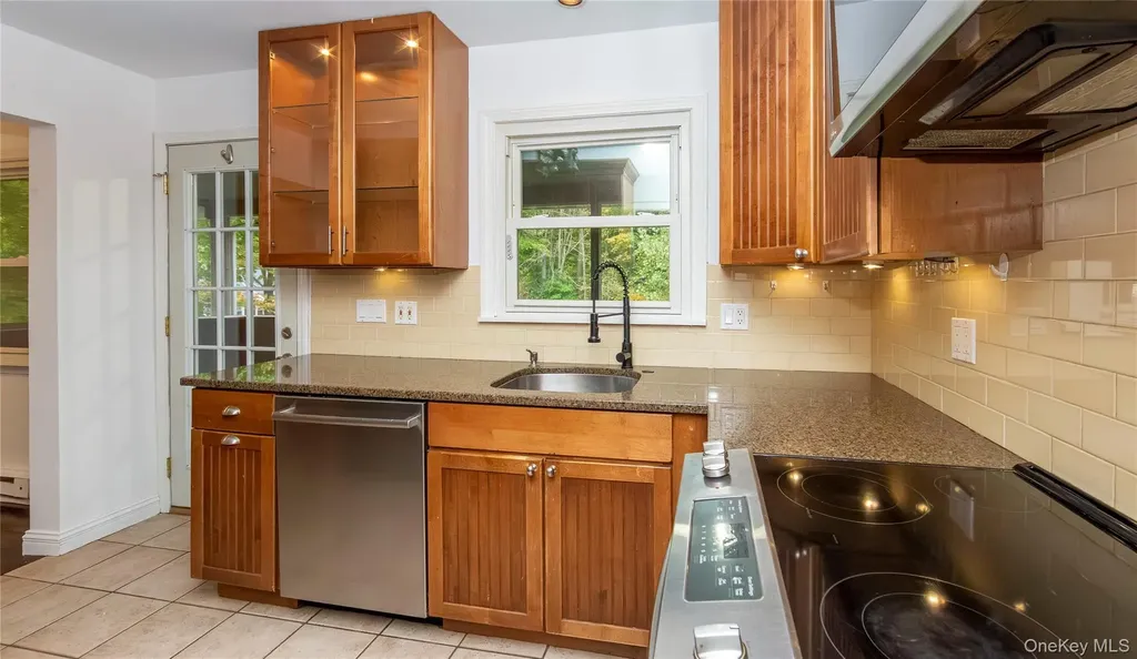 96 Lakeview Drive Pawling NY 12564