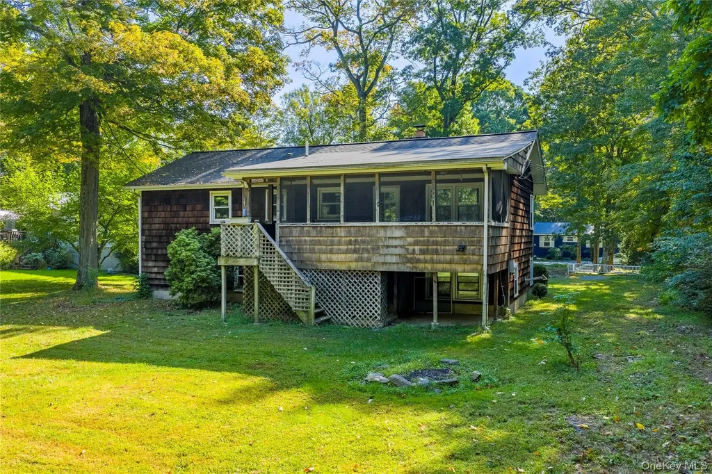 96 Lakeview Drive Pawling NY 12564