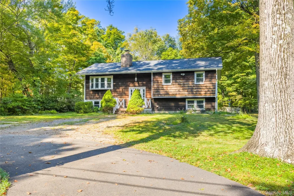 96 Lakeview Drive Pawling NY 12564