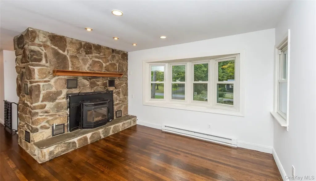 96 Lakeview Drive Pawling NY 12564