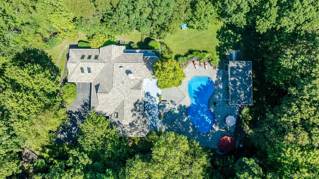140 N Woods Drive Wading River NY 11792