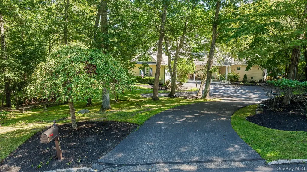140 N Woods Drive Wading River NY 11792