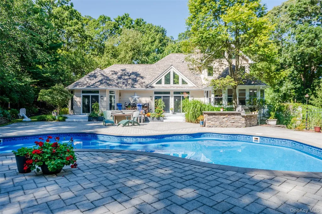 140 N Woods Drive Wading River NY 11792
