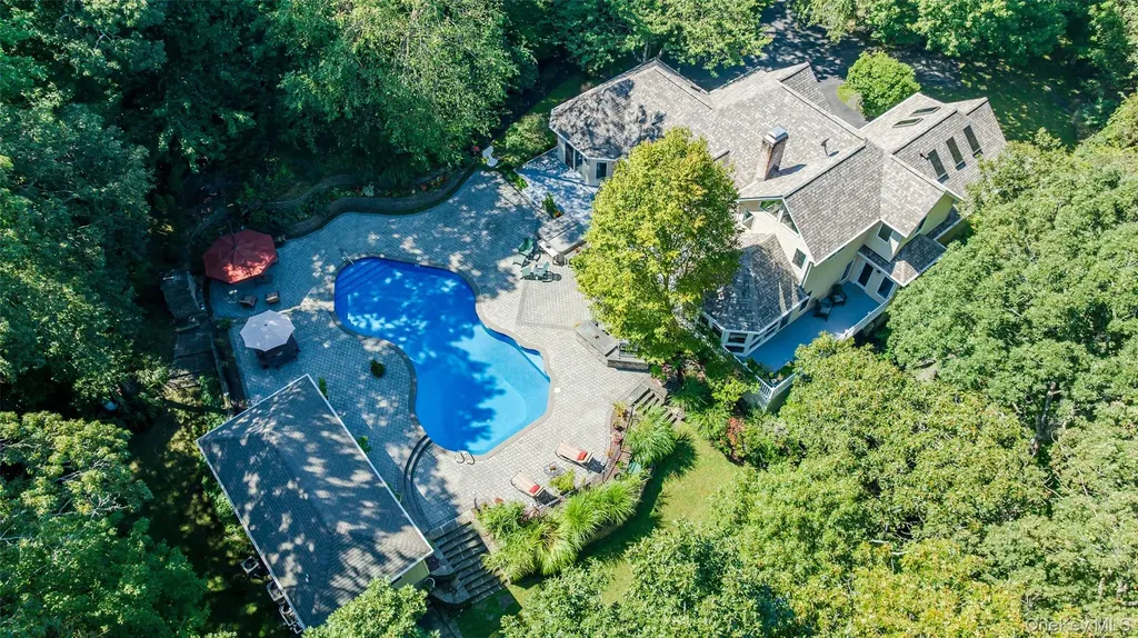 140 N Woods Drive Wading River NY 11792