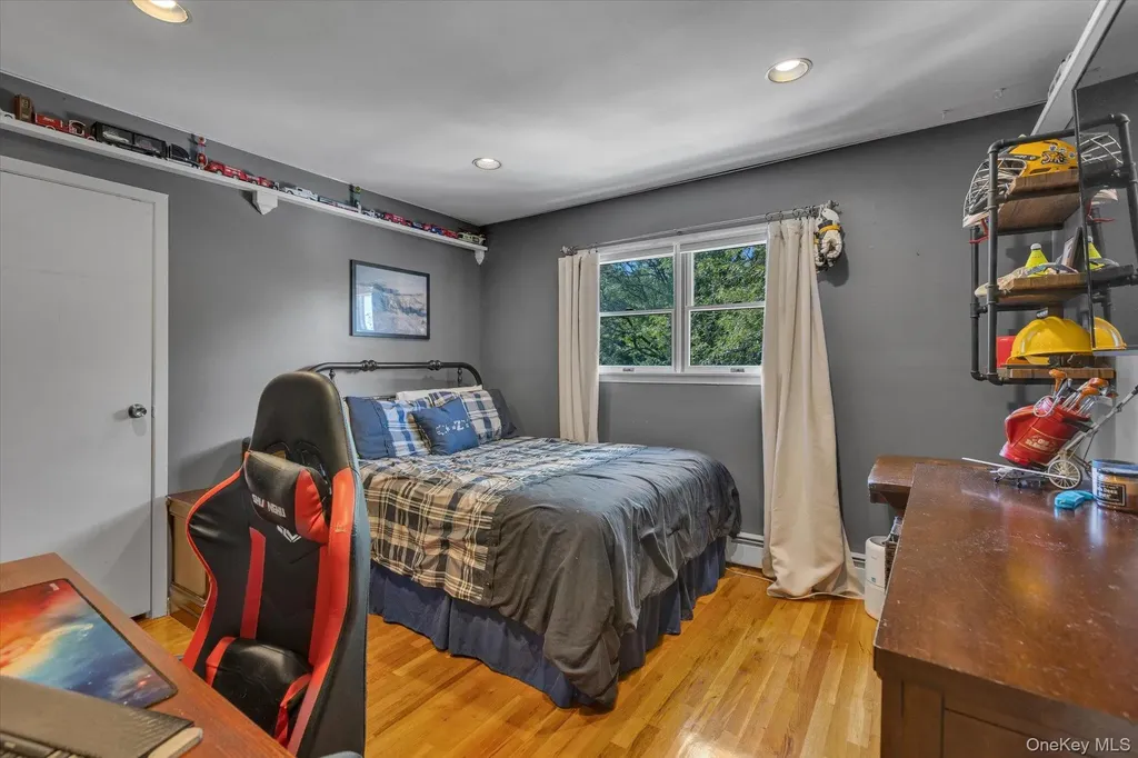 48 Terry Road Northport NY 11768