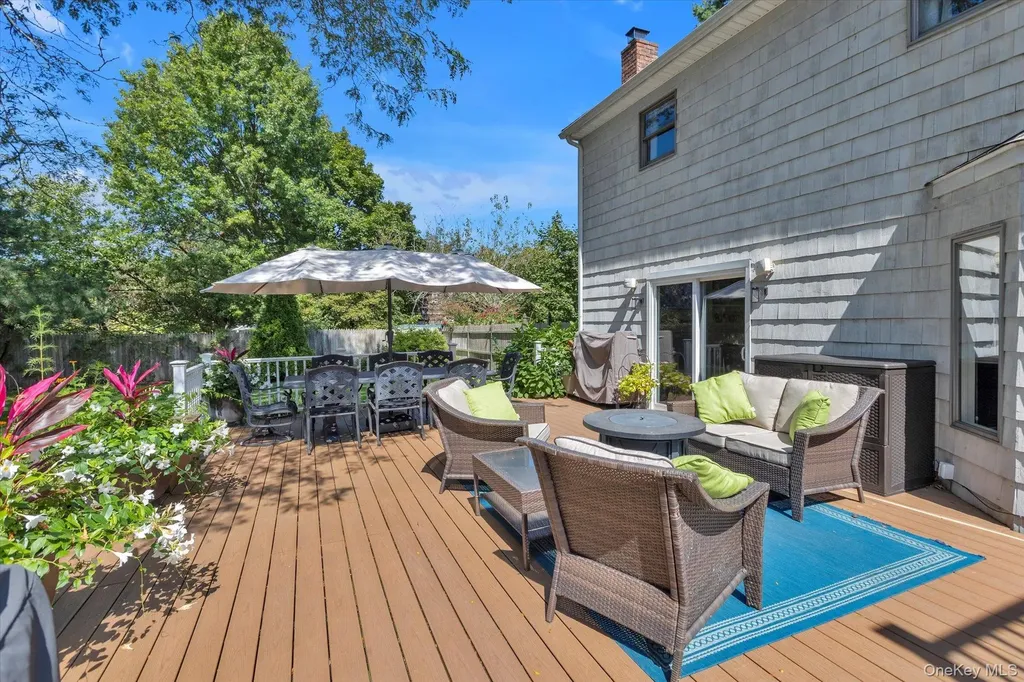 48 Terry Road Northport NY 11768