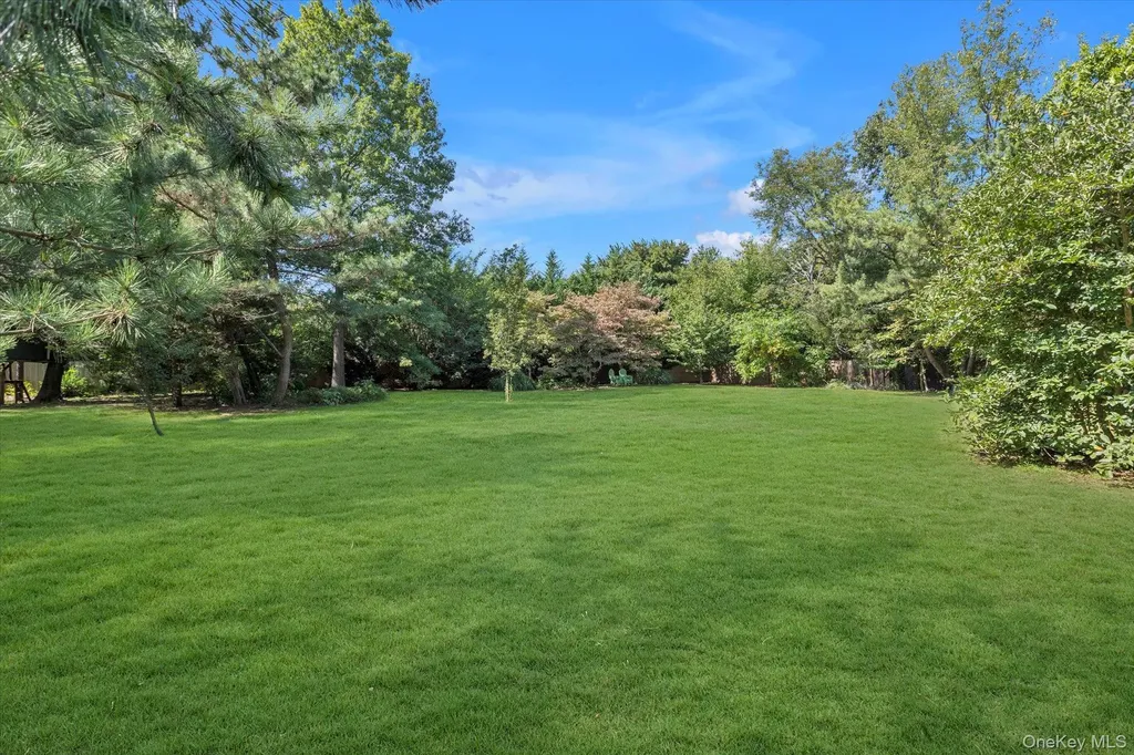 48 Terry Road Northport NY 11768