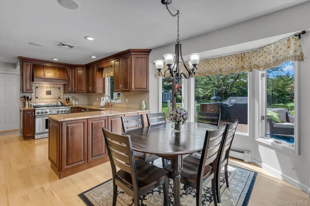 48 Terry Road Northport NY 11768
