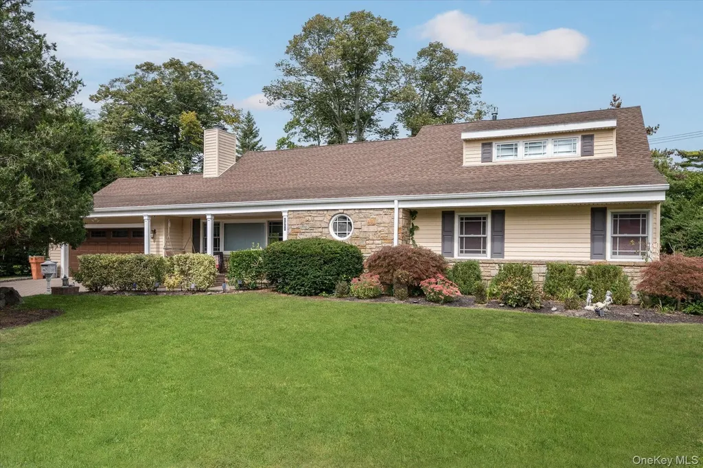 1361 Boxwood Drive E Hewlett Harbor NY 11557