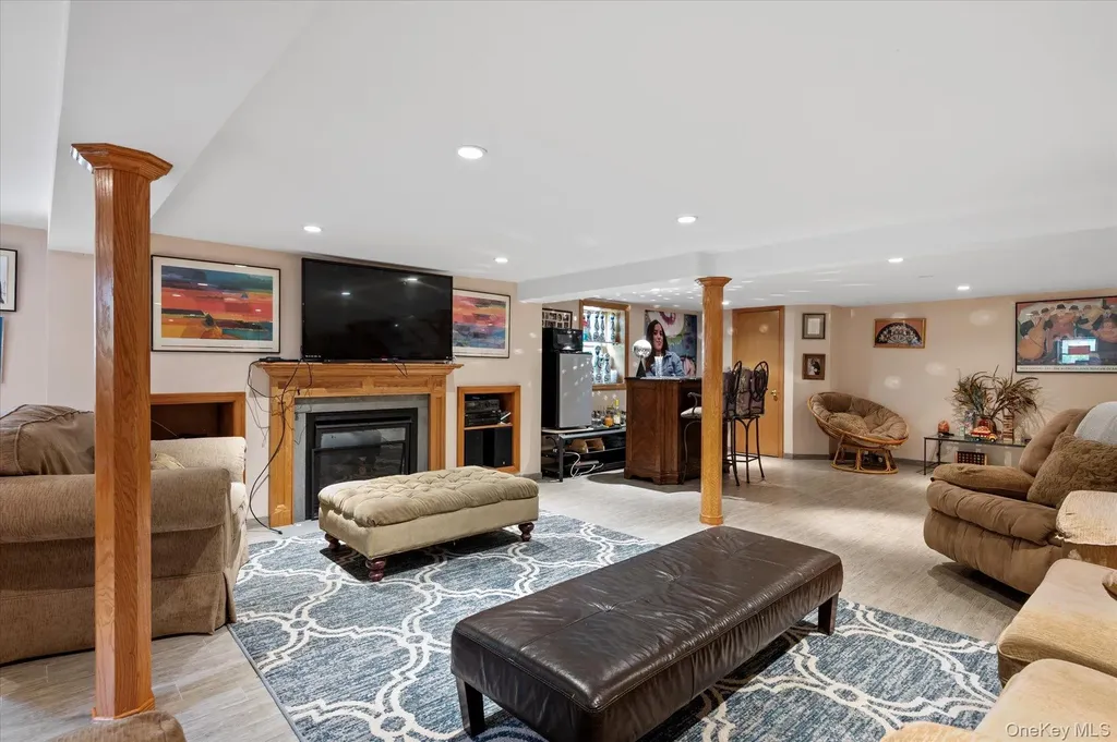 1361 Boxwood Drive E Hewlett Harbor NY 11557