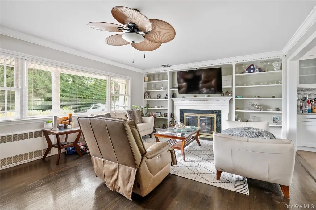 1361 Boxwood Drive E Hewlett Harbor NY 11557