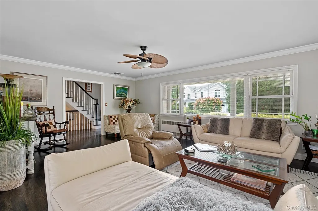 1361 Boxwood Drive E Hewlett Harbor NY 11557
