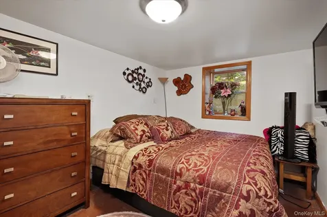 1361 Boxwood Drive E Hewlett Harbor NY 11557
