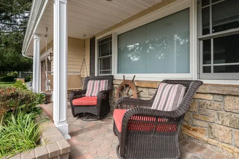 1361 Boxwood Drive E Hewlett Harbor NY 11557