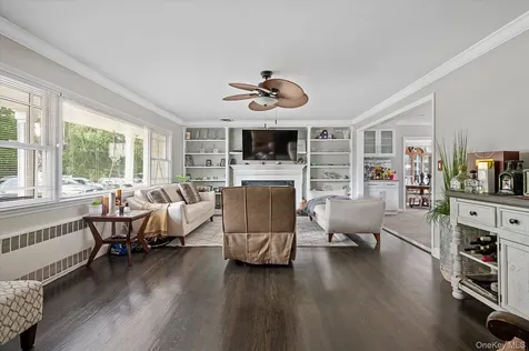 1361 Boxwood Drive E Hewlett Harbor NY 11557