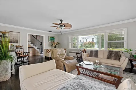 1361 Boxwood Drive E Hewlett Harbor NY 11557