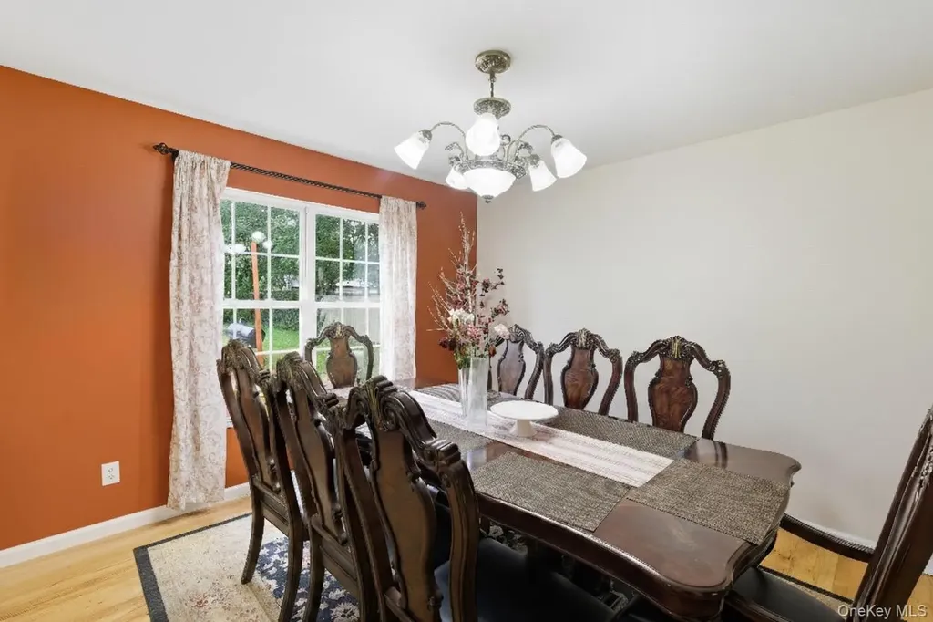 6 13th Street Selden NY 11784