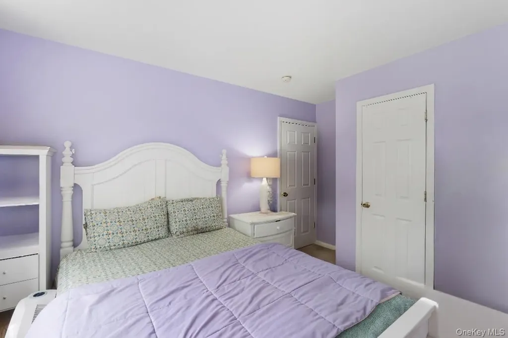 6 13th Street Selden NY 11784
