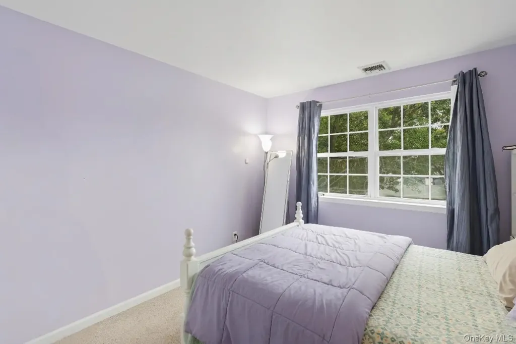 6 13th Street Selden NY 11784