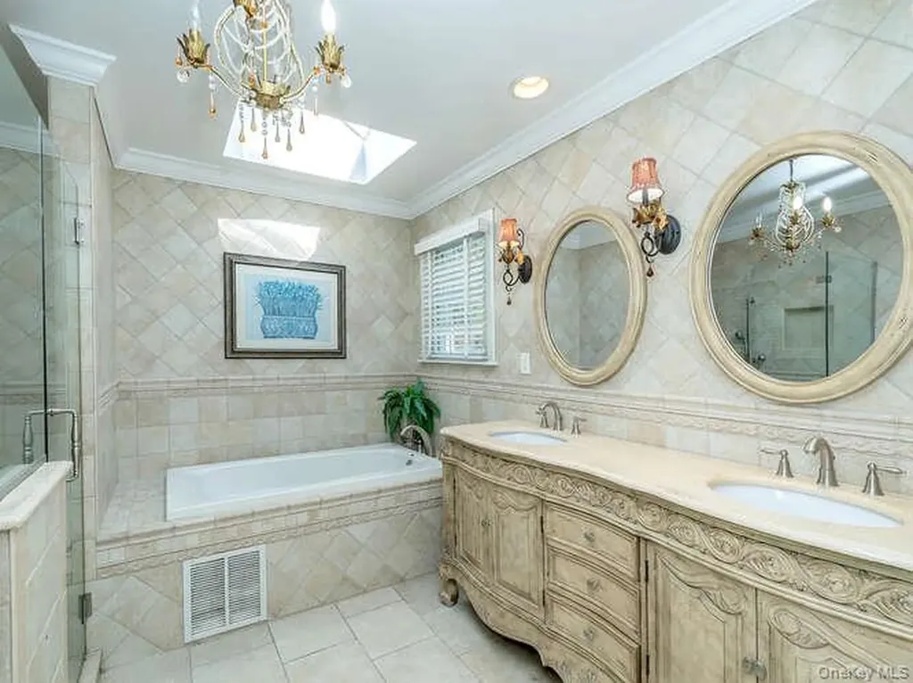 30 Knoll Lane Glen Head NY 11545