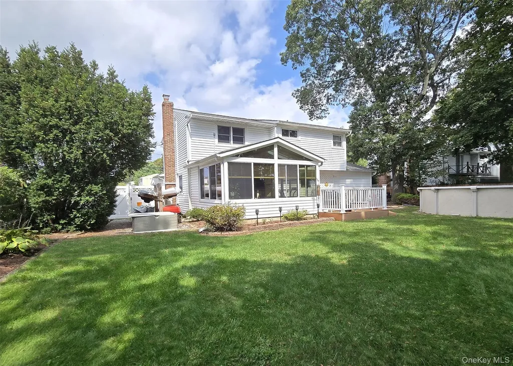 8 Corvette Road Selden NY 11784