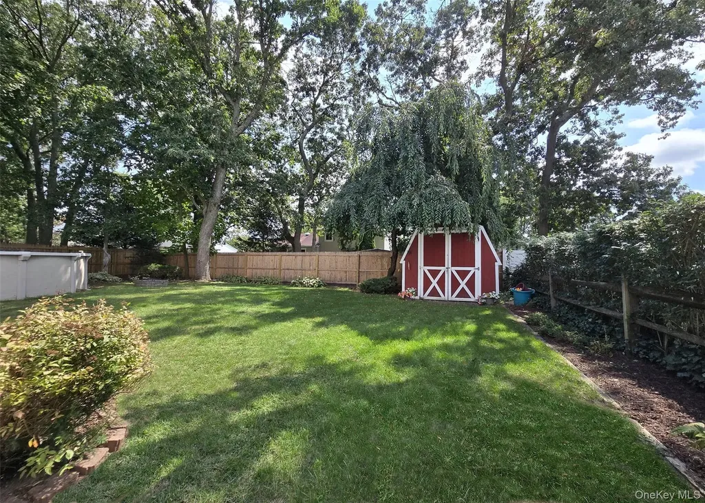 8 Corvette Road Selden NY 11784